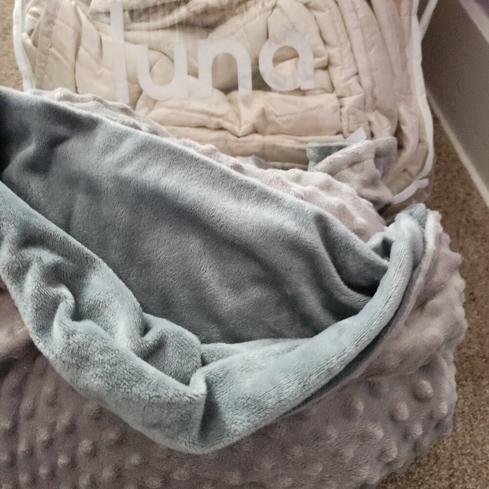 Luna Weighted blanket 15 lb 60 x 80 Beige with Gray Reversible Cover Both New - Picture 5 of 11